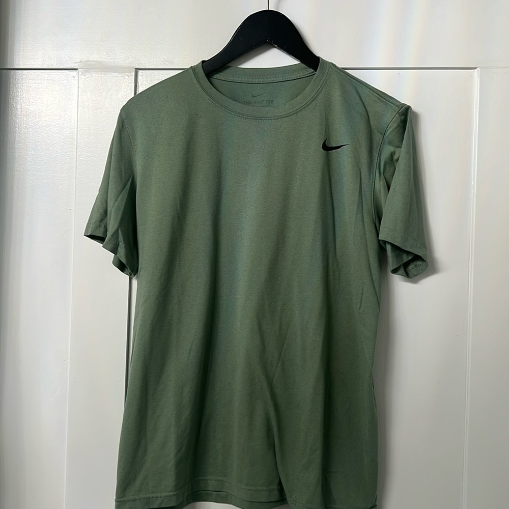 Nike dry fit t shirt